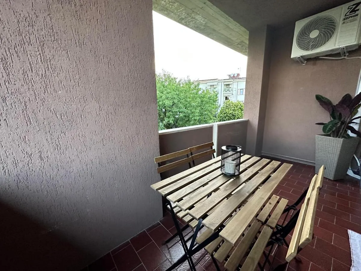 Desenzanino Apartment Twelve Desenzano del Garda 0*,  Italy